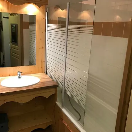 2 Pieces Les Trois Vallées 6 Personnes Apartamento